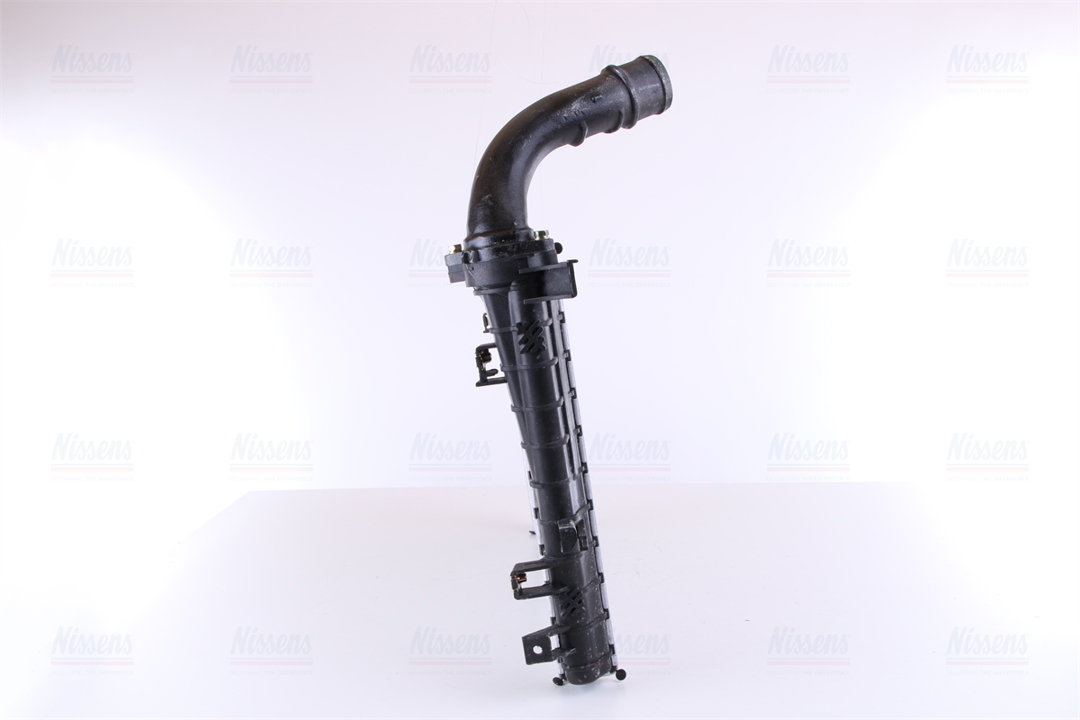 Intercooler, charger Nissens 96586