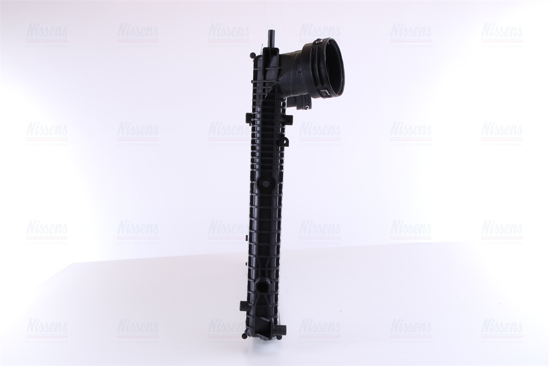 Intercooler, charger Nissens 96610