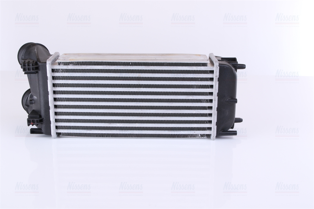 Intercooler, charger Nissens 96626