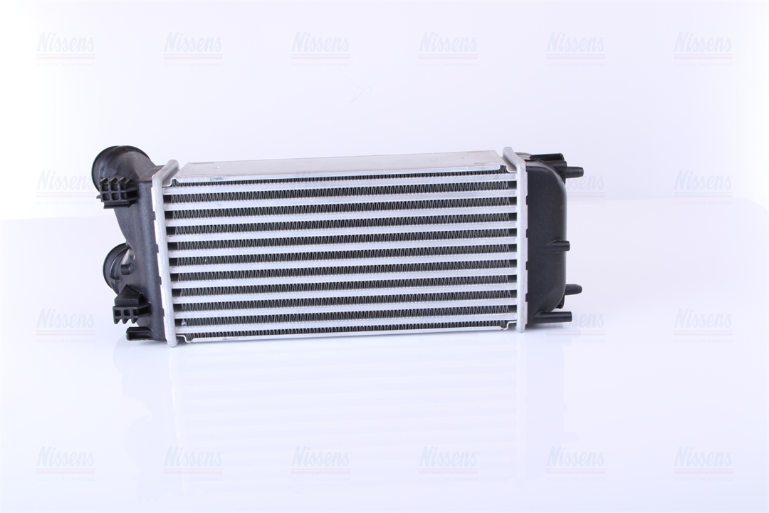 Intercooler, charger Nissens 96627