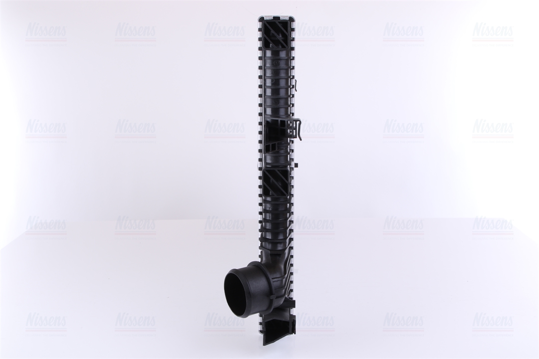 Intercooler, charger Nissens 96644