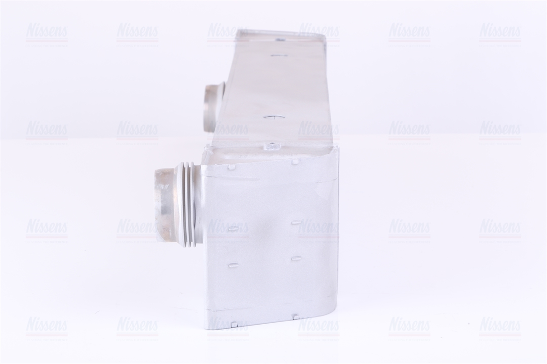 Intercooler, charger Nissens 96657