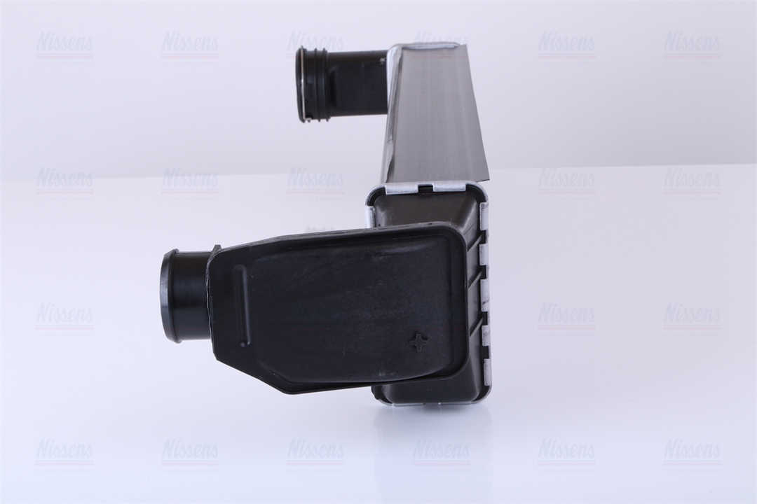 Intercooler, charger Nissens 96654