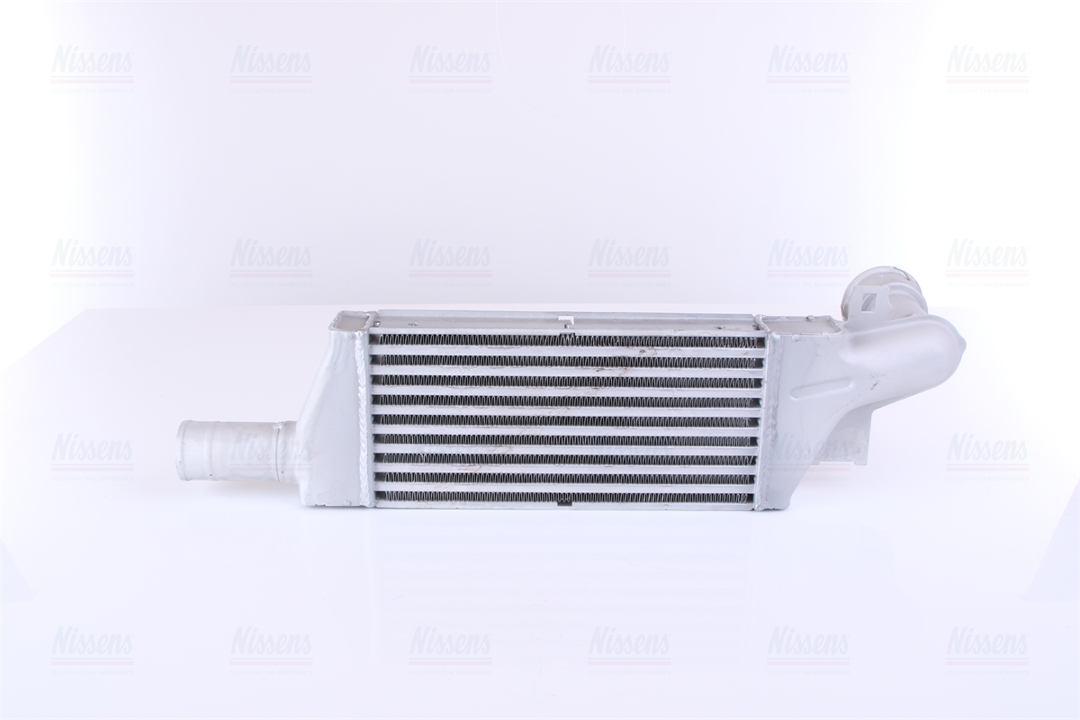 Intercooler, charger Nissens 96656