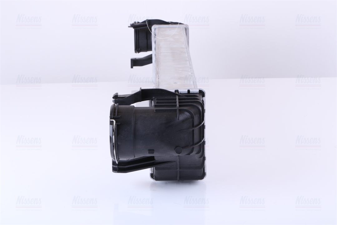 Intercooler, charger Nissens 96672
