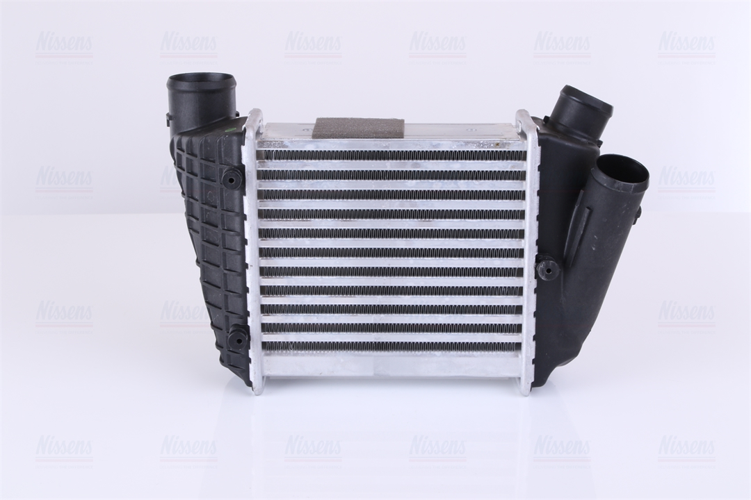 Intercooler, charger Nissens 96678