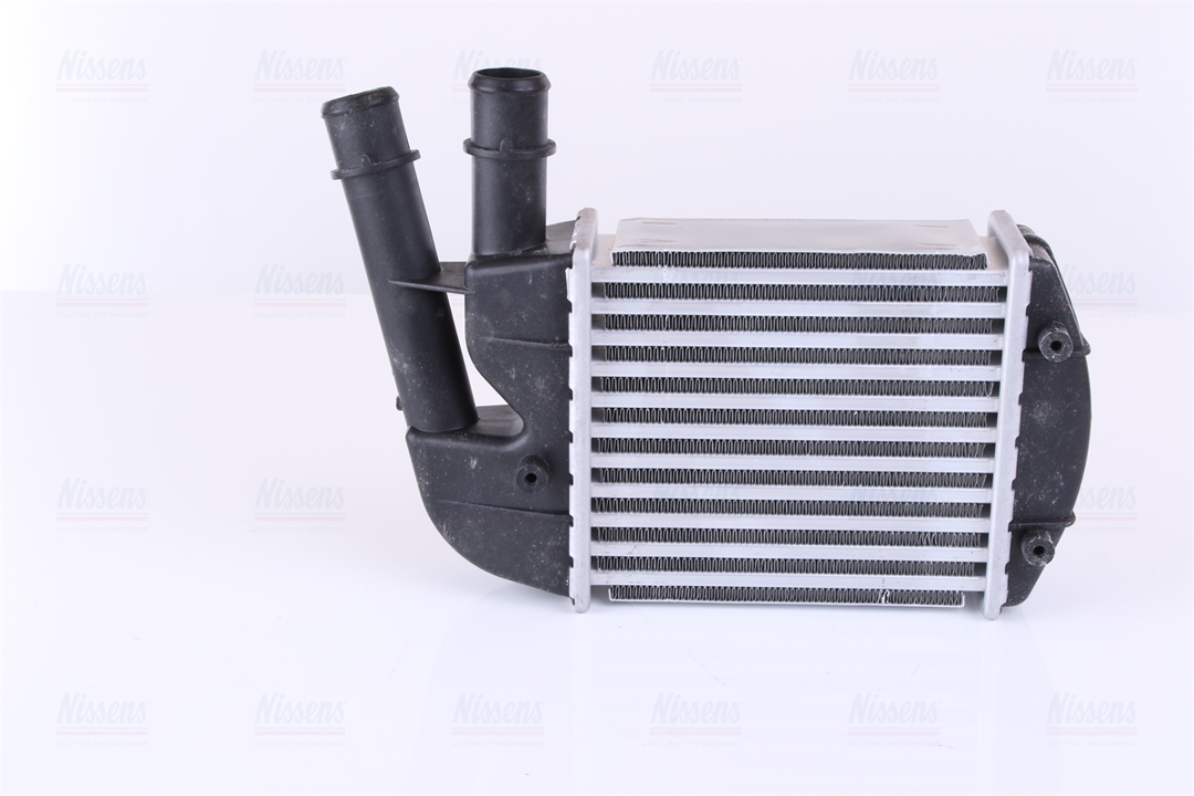 Intercooler, charger Nissens 96673