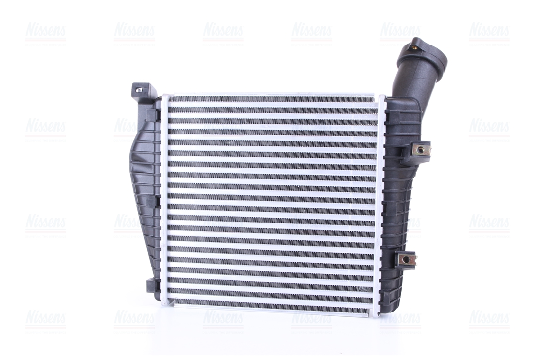 Intercooler, charger Nissens 96688