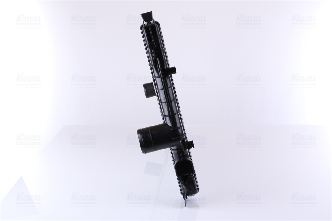 Intercooler, charger Nissens 96755