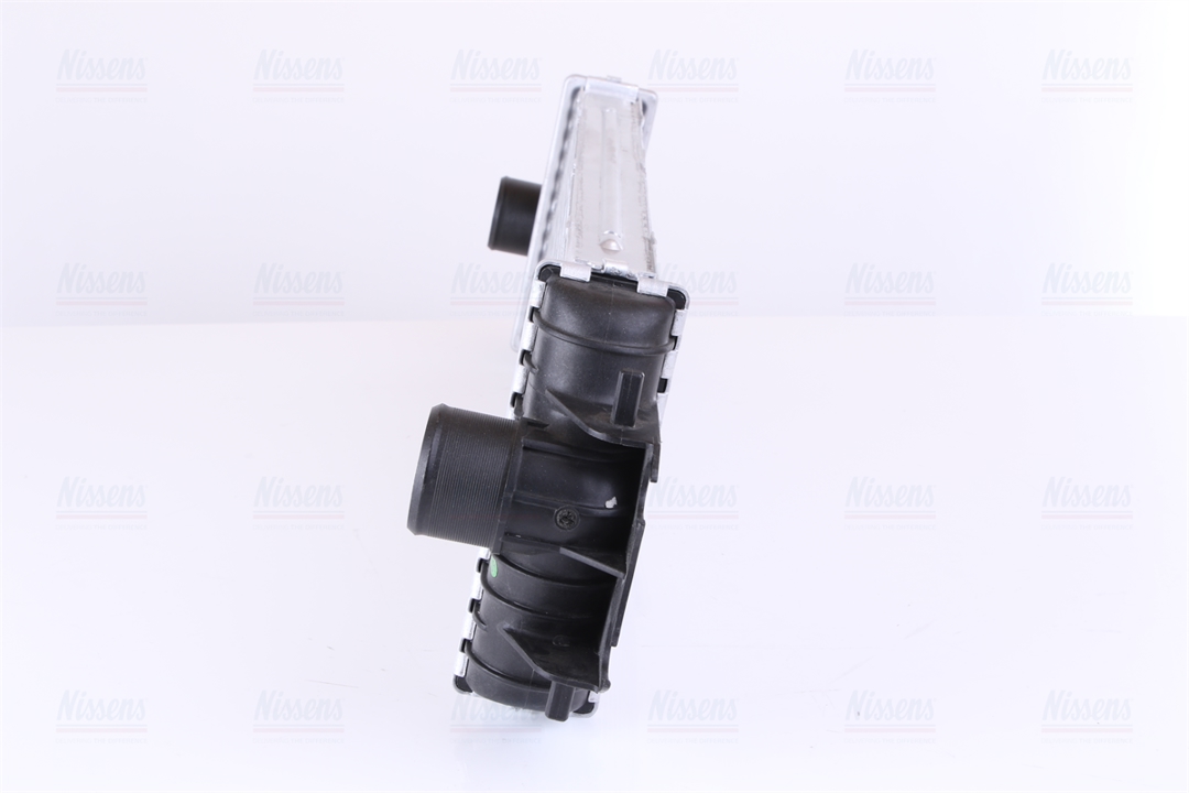 Intercooler, charger Nissens 96762