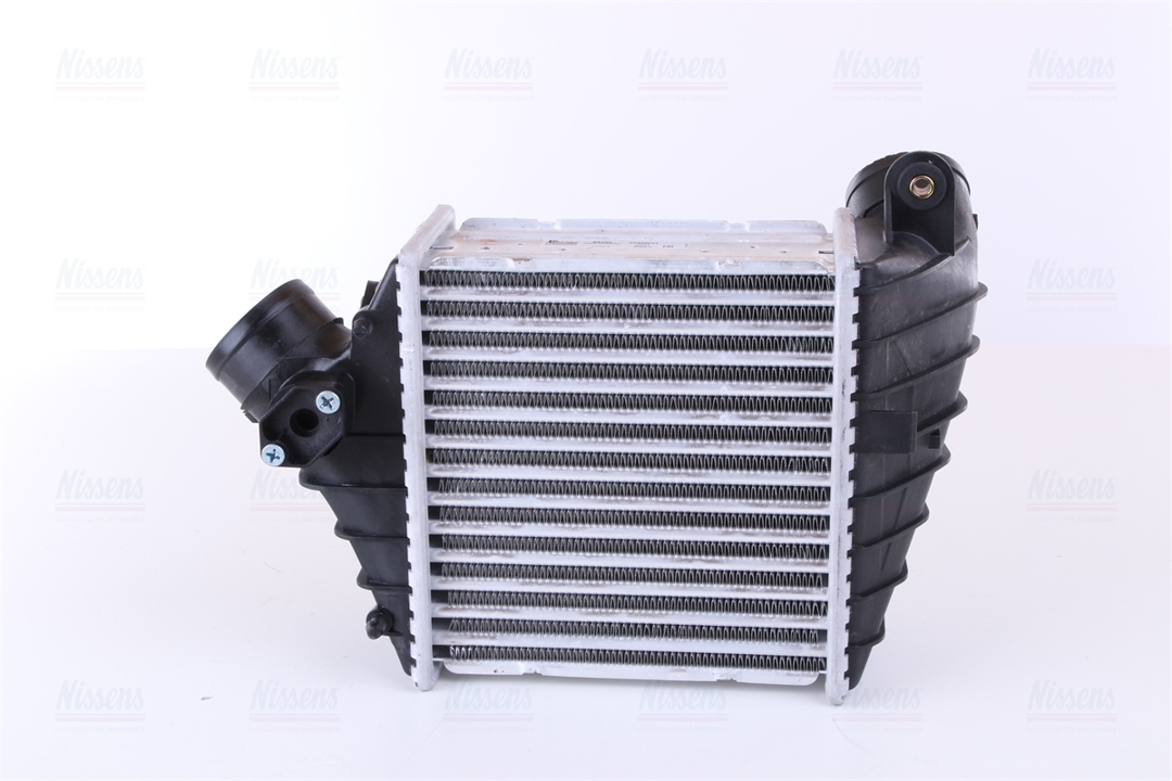 Intercooler, charger Nissens 96759