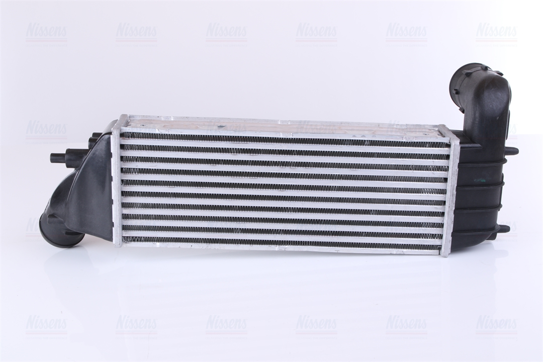 Intercooler, charger Nissens 96766