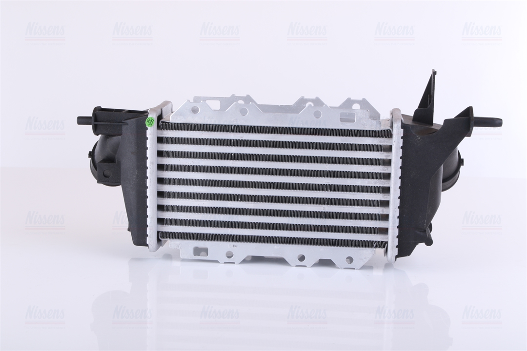 Intercooler, charger Nissens 96772