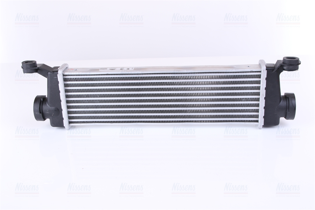 Intercooler, charger Nissens 96782