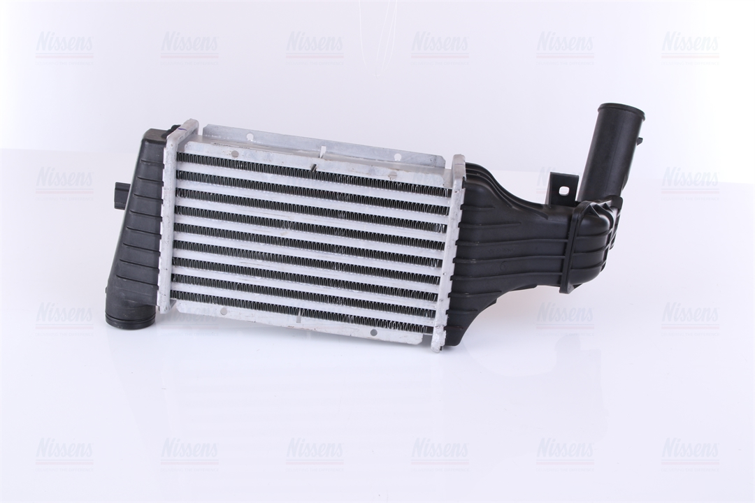 Intercooler, charger Nissens 96788