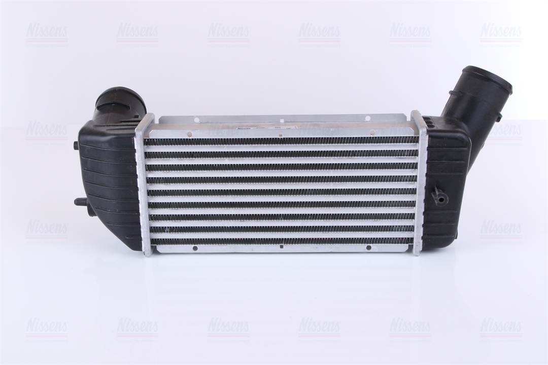 Intercooler, charger Nissens 96790