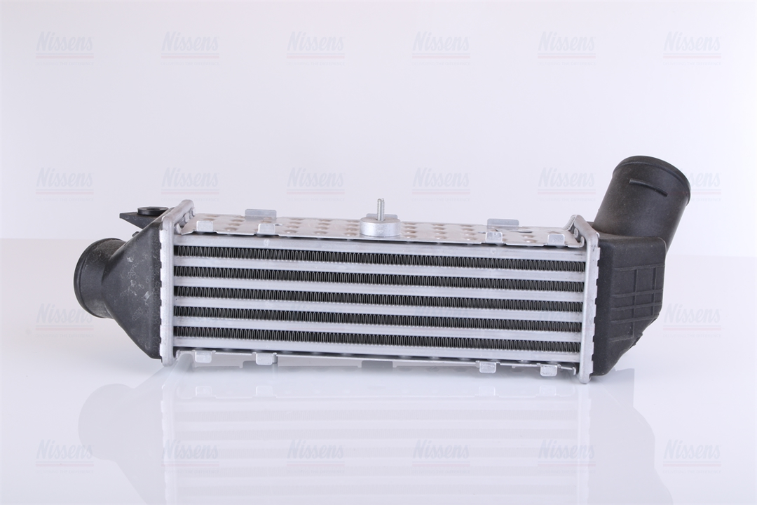 Intercooler, charger Nissens 96796