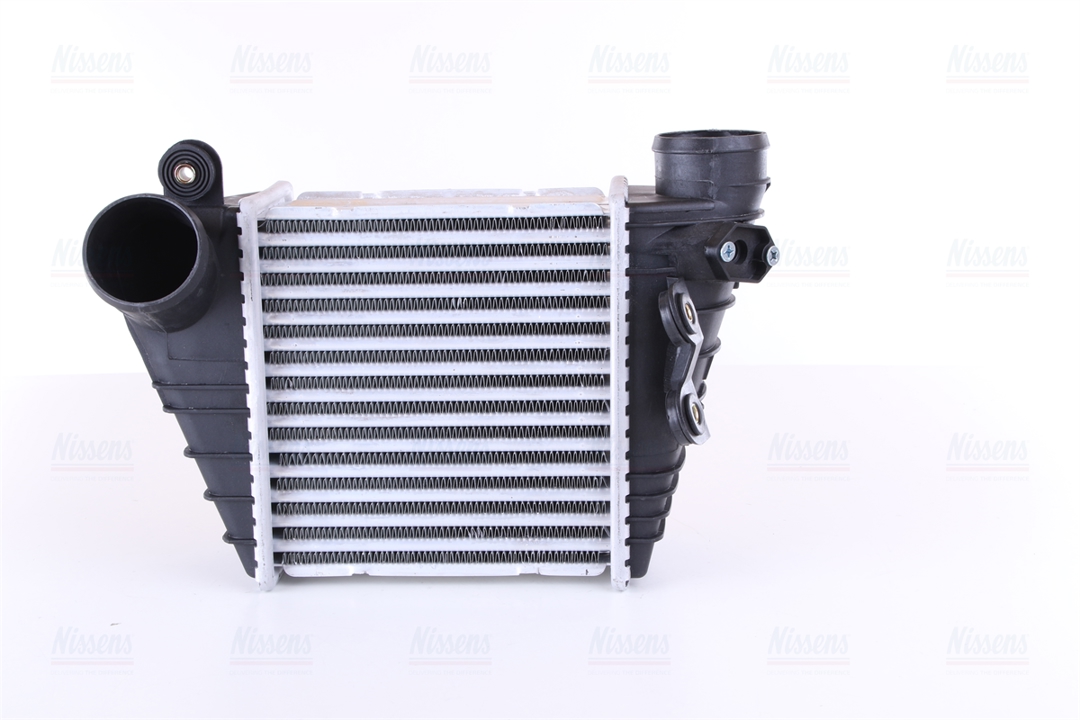 Intercooler, charger Nissens 96847