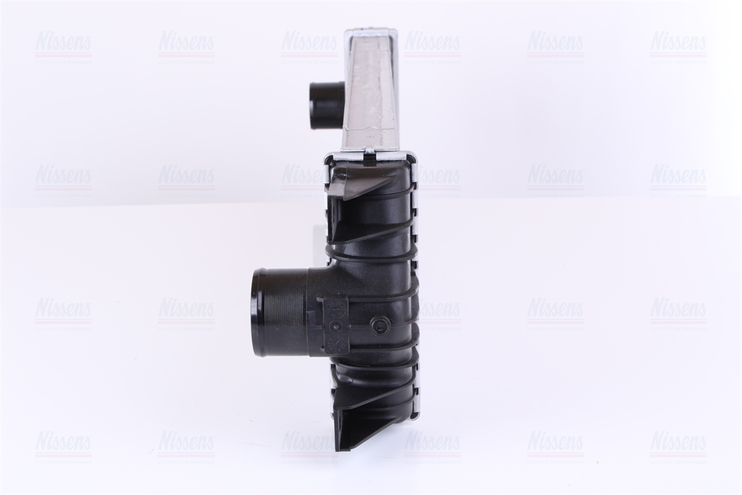 Intercooler, charger Nissens 96890