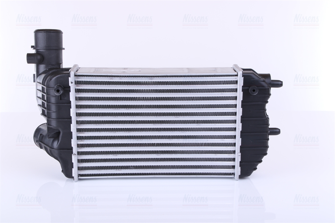 Intercooler, charger Nissens 96889