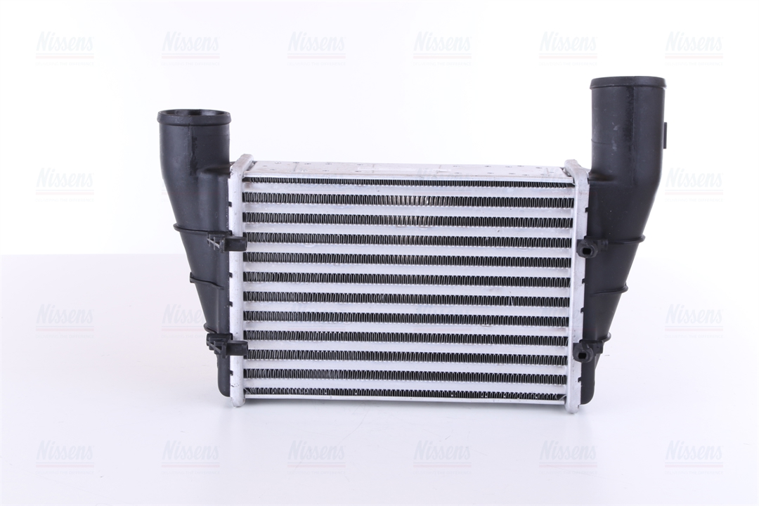 Intercooler, charger Nissens 96896