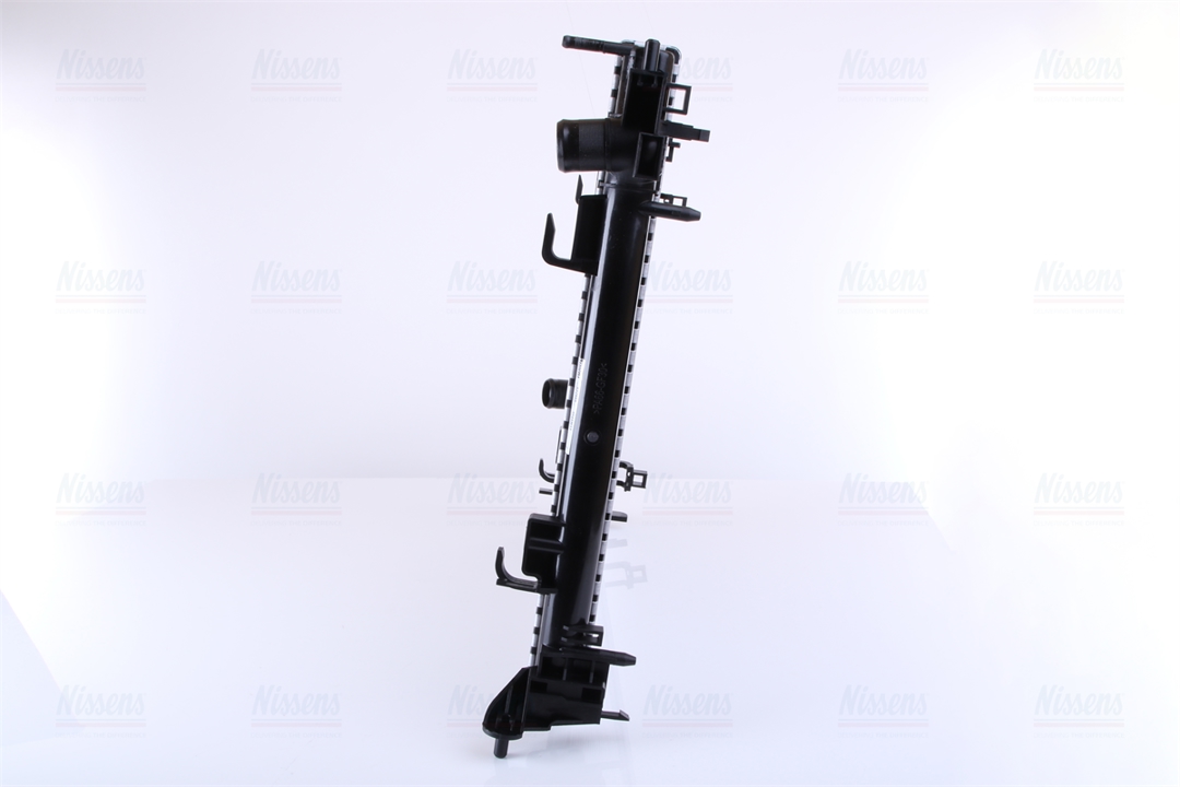 Engine cooling radiator Nissens 637665