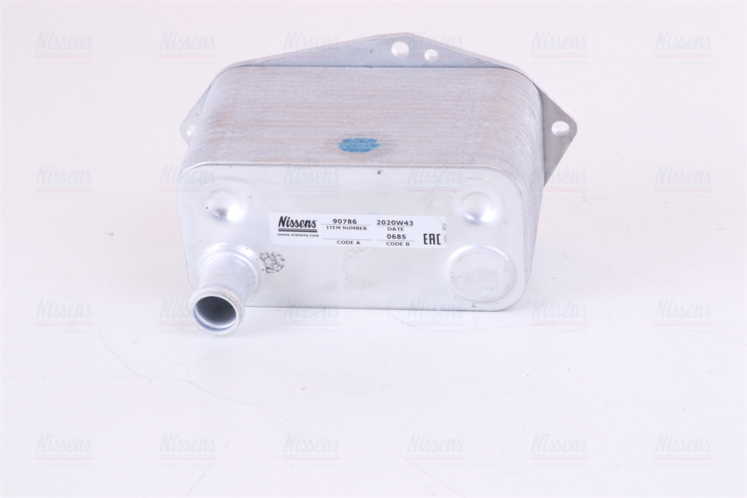 Oil cooler Nissens 90786