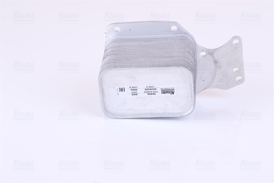 Oil cooler Nissens 90906