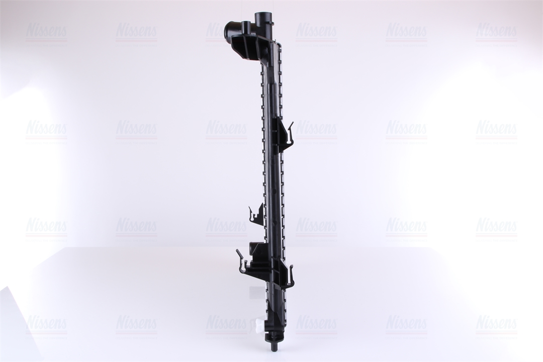 Engine cooling radiator Nissens 675032