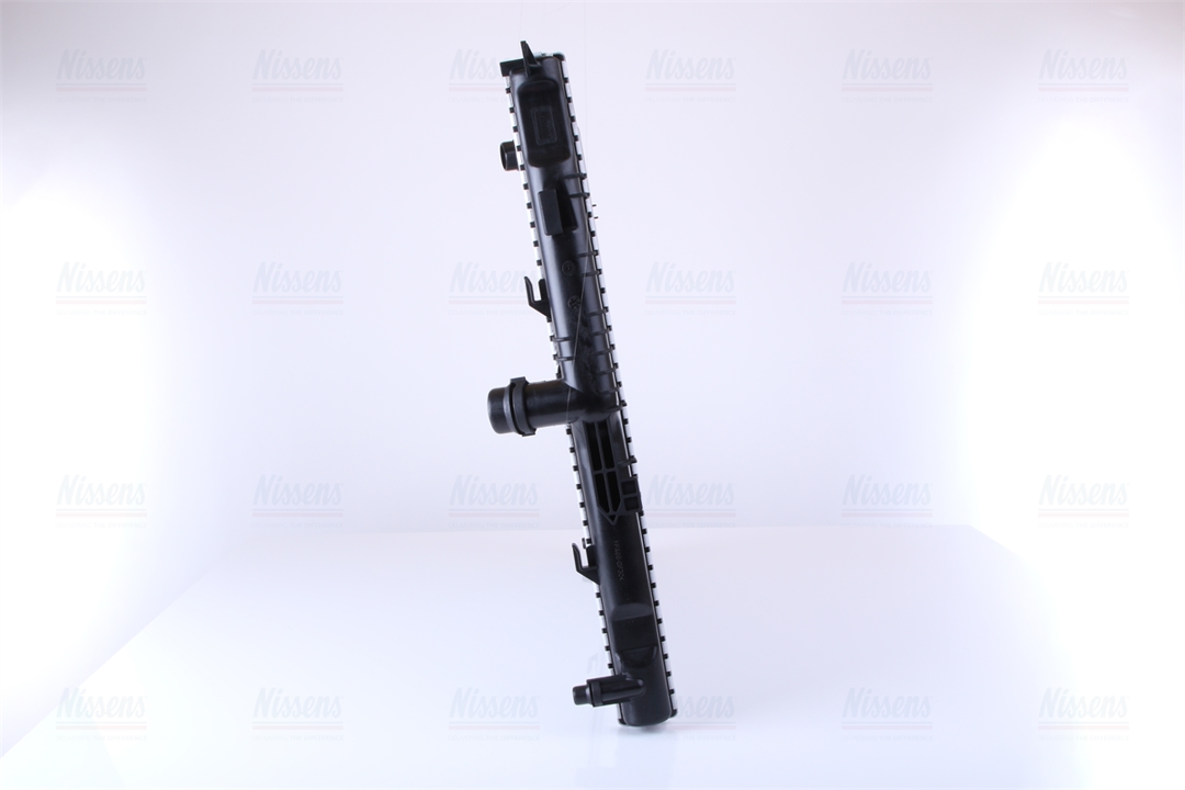 Engine cooling radiator Nissens 60811