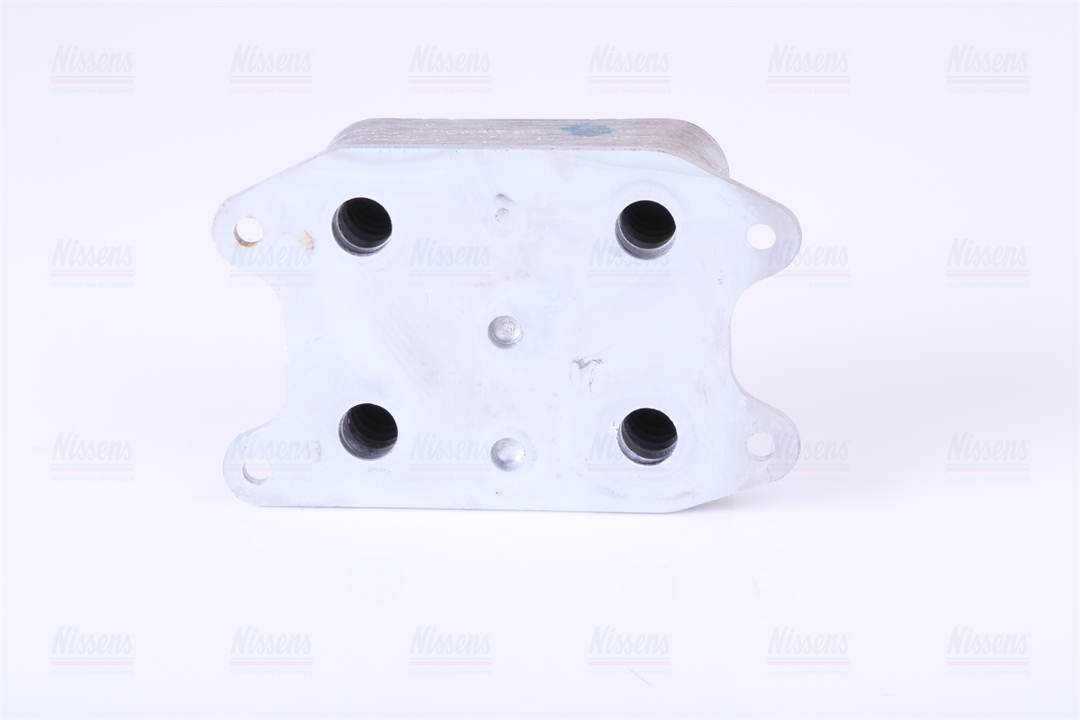 Oil cooler Nissens 90810