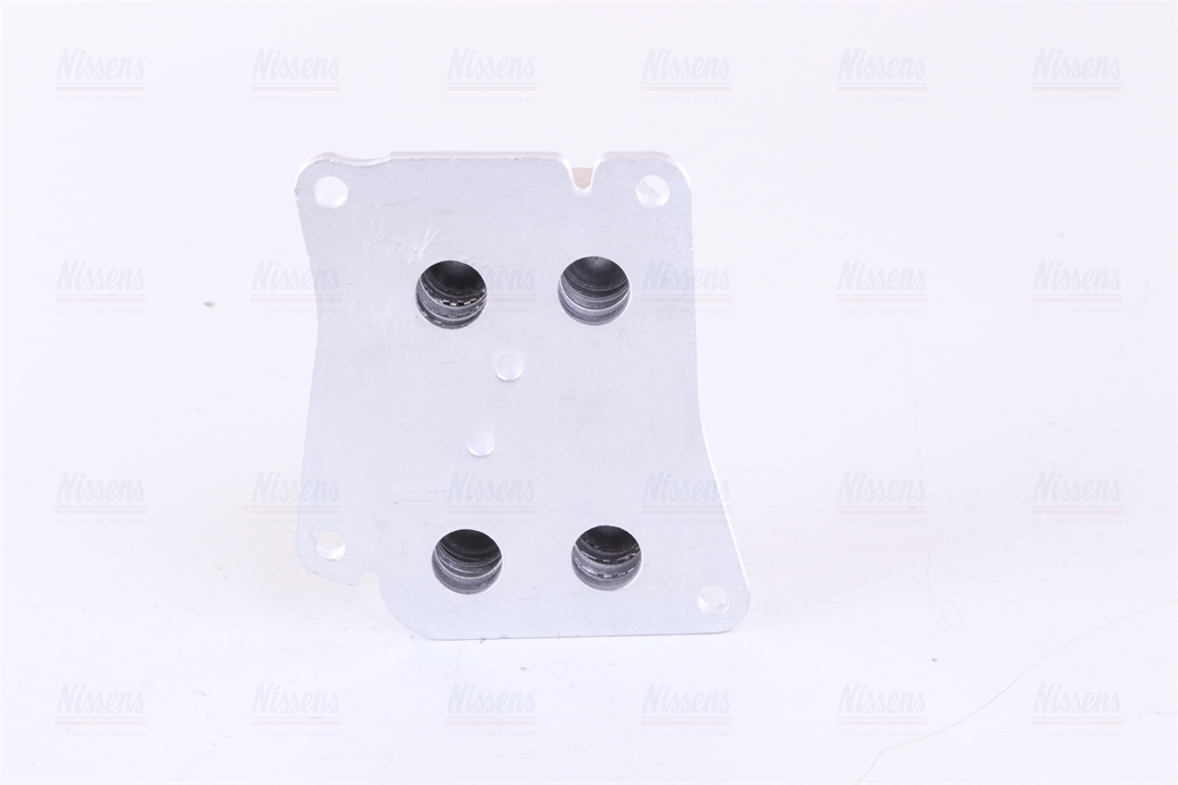 Oil cooler Nissens 90777