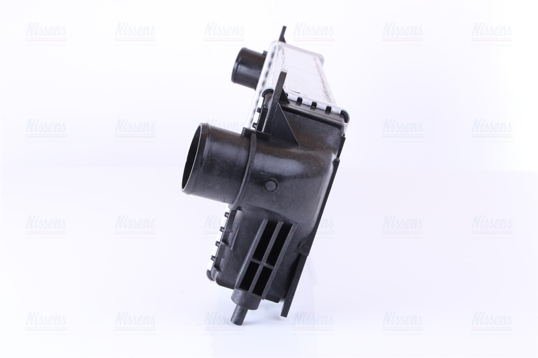 Intercooler, charger Nissens 96245