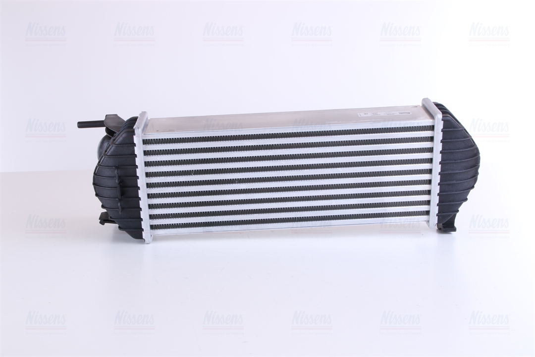 Intercooler, charger Nissens 96308