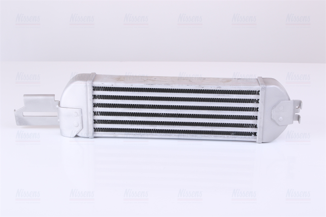 Intercooler, charger Nissens 96179