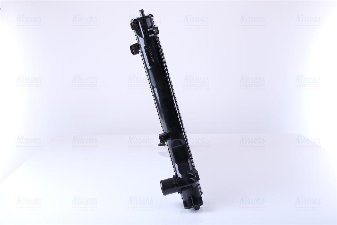 Engine cooling radiator Nissens 646904