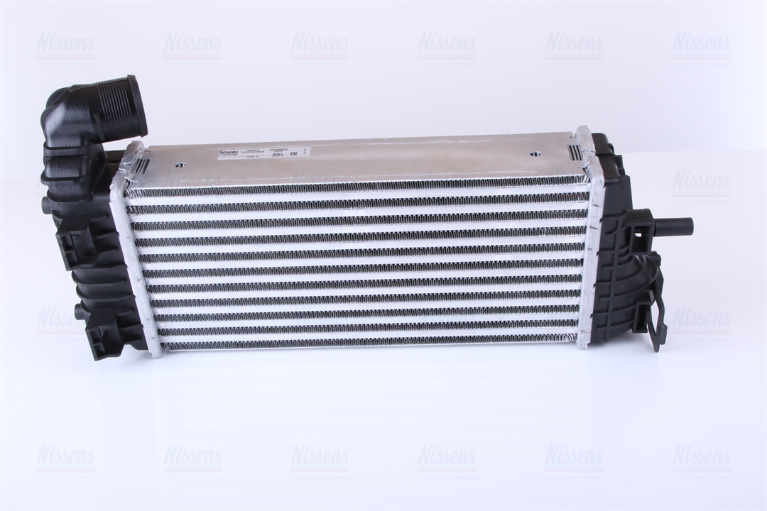 Intercooler, charger Nissens 96251