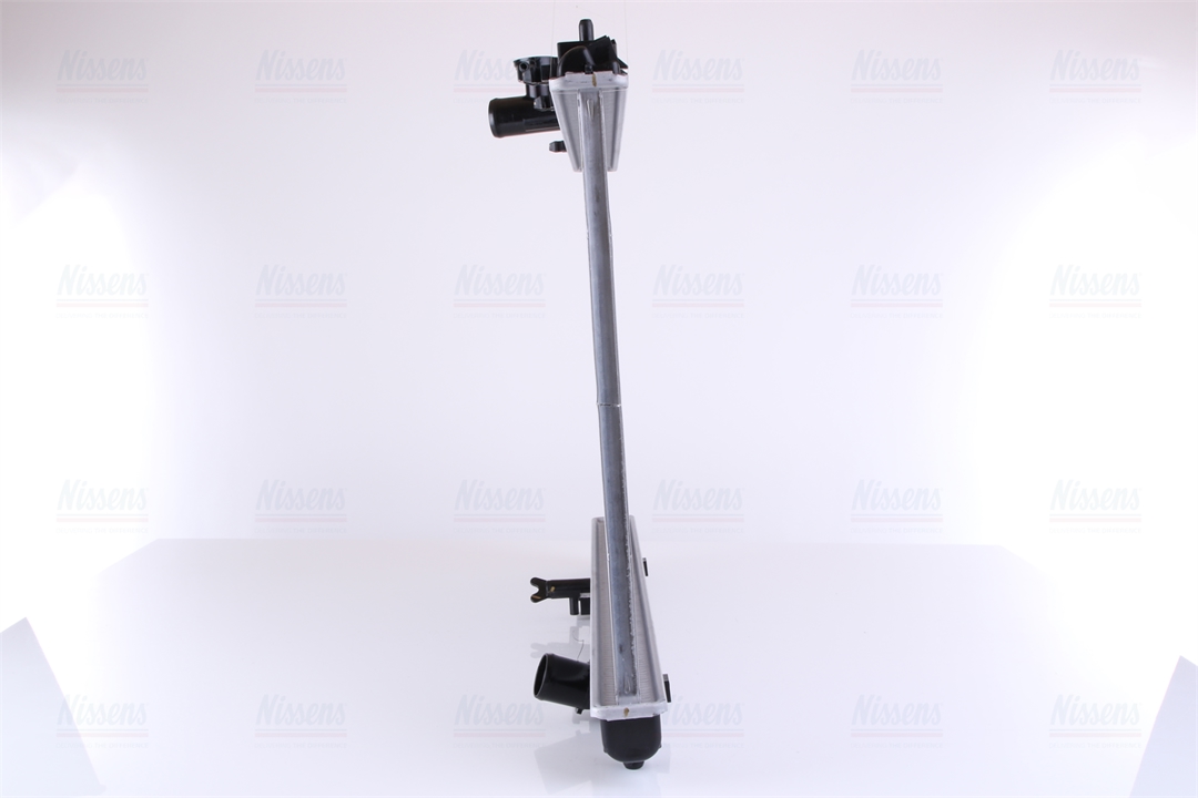 Engine cooling radiator Nissens 646935