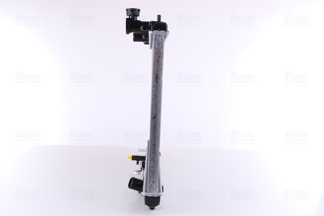 Engine cooling radiator Nissens 646938