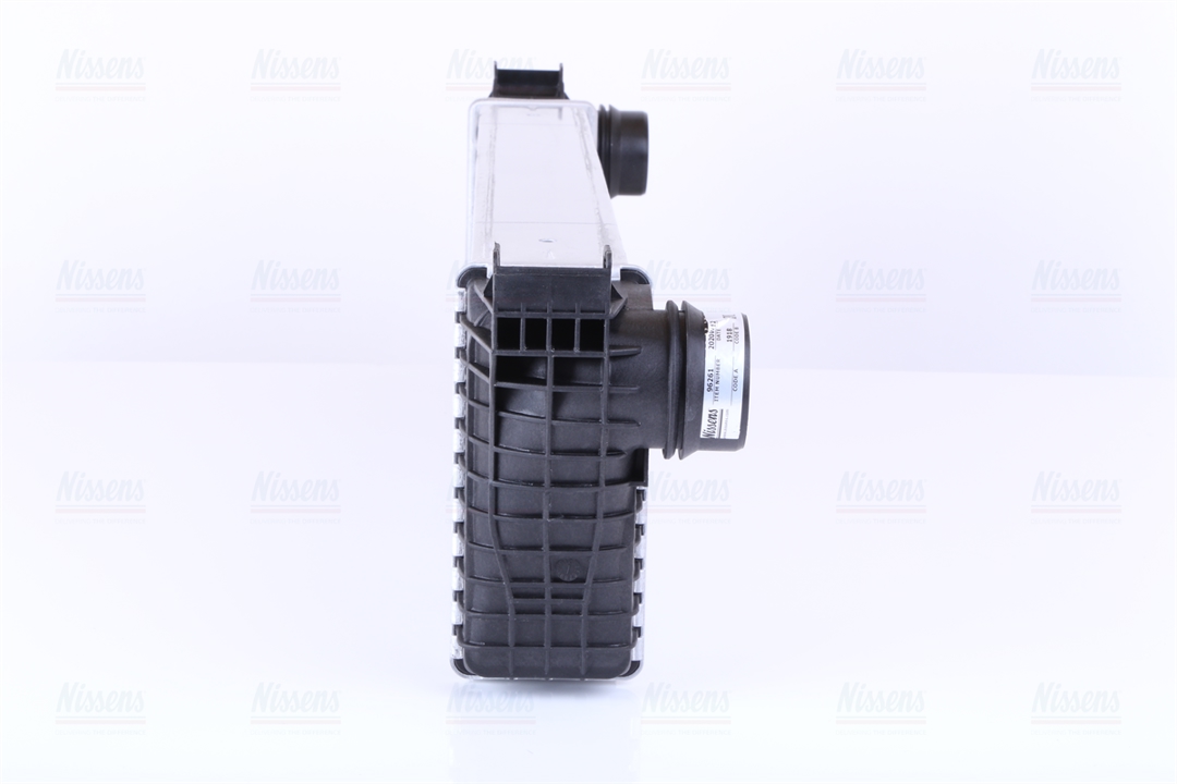 Intercooler, charger Nissens 96261