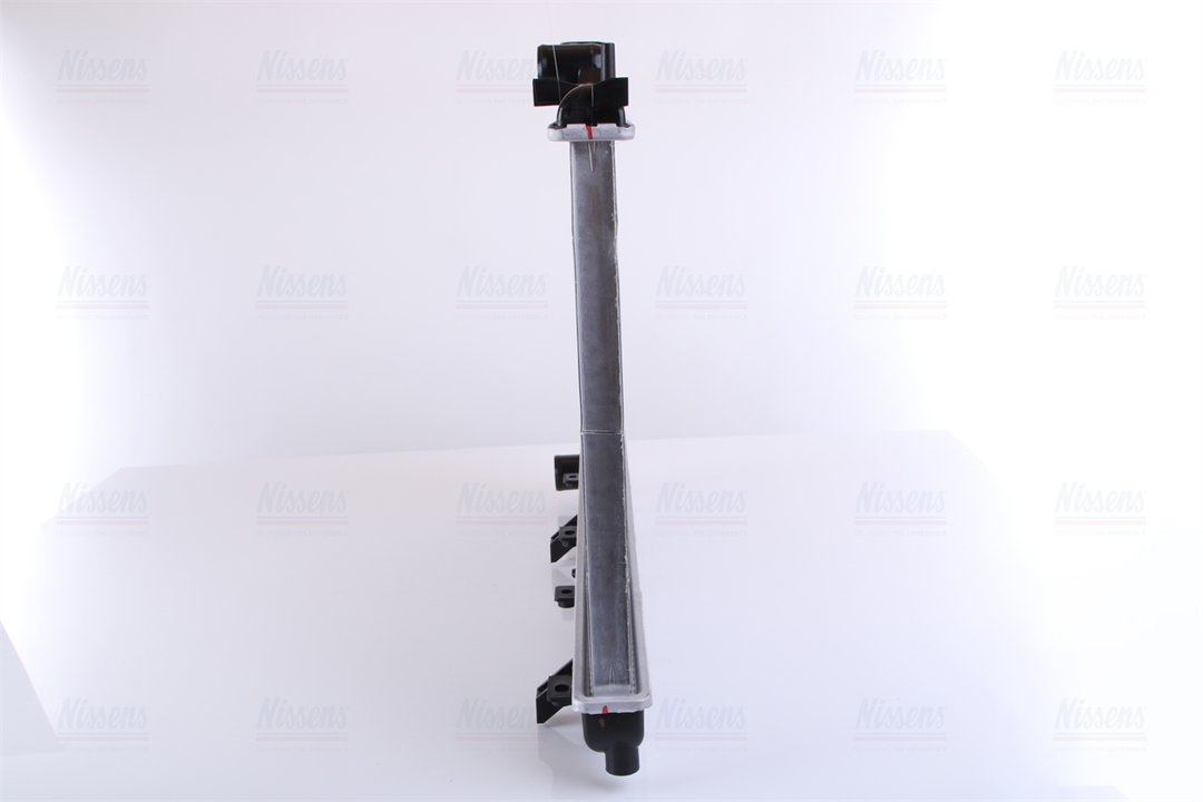 Engine cooling radiator Nissens 67745
