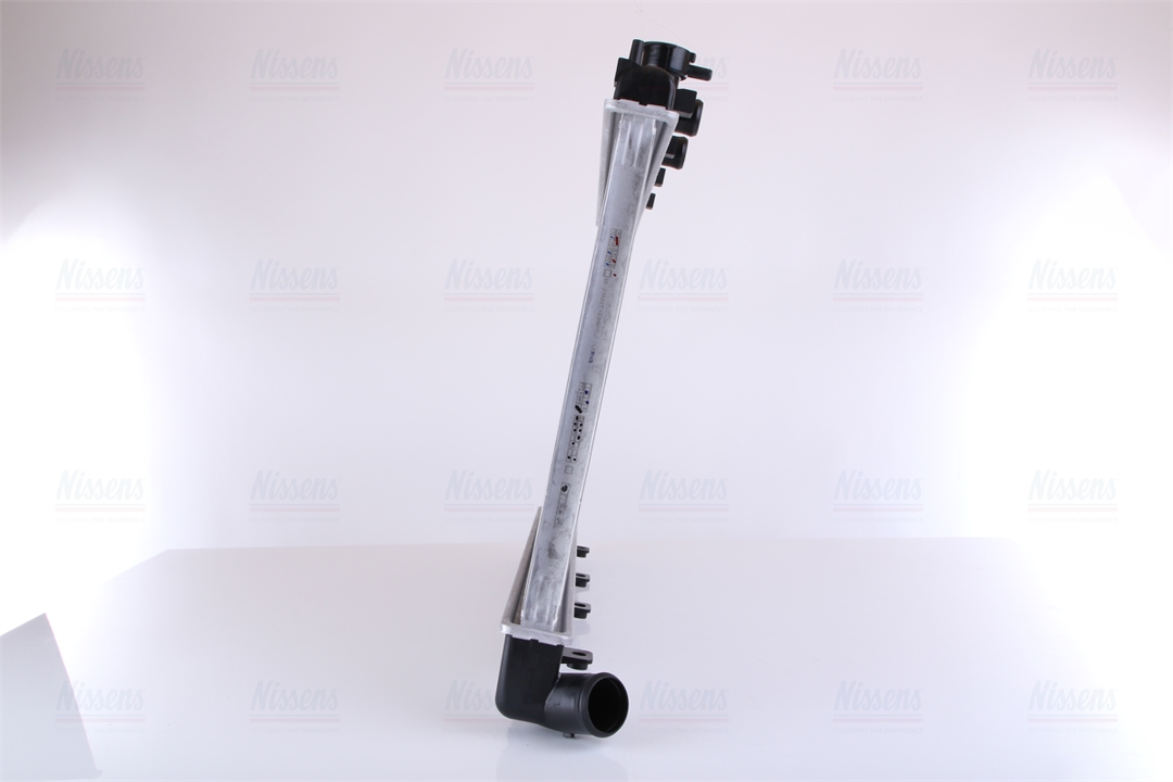 Engine cooling radiator Nissens 67743