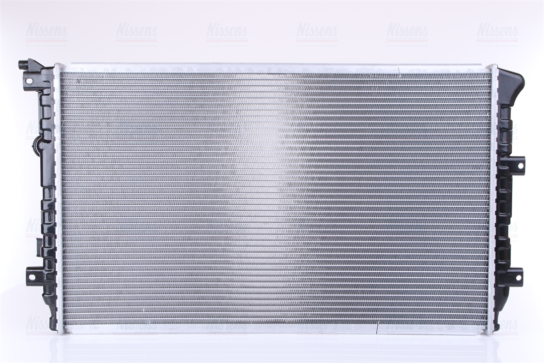 Engine cooling radiator Nissens 65335