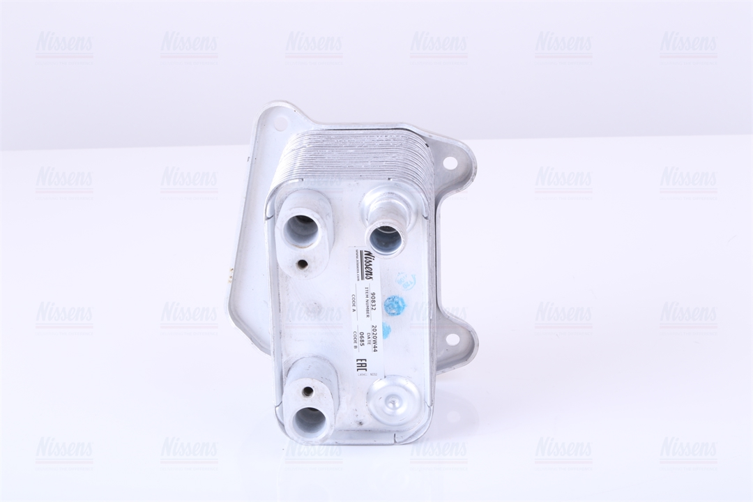 Oil cooler Nissens 90832