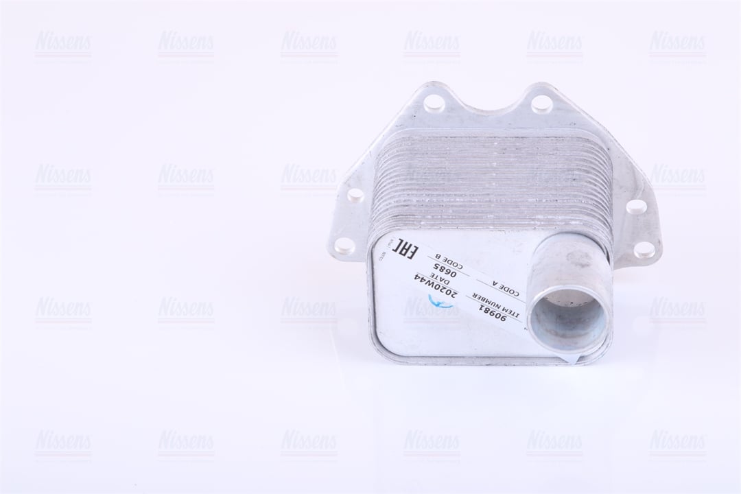 Oil cooler Nissens 90981