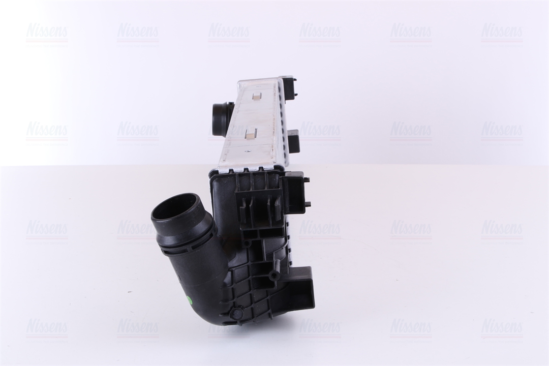 Intercooler, charger Nissens 96149