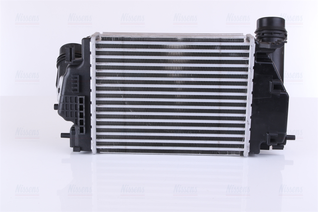 Intercooler, charger Nissens 96207
