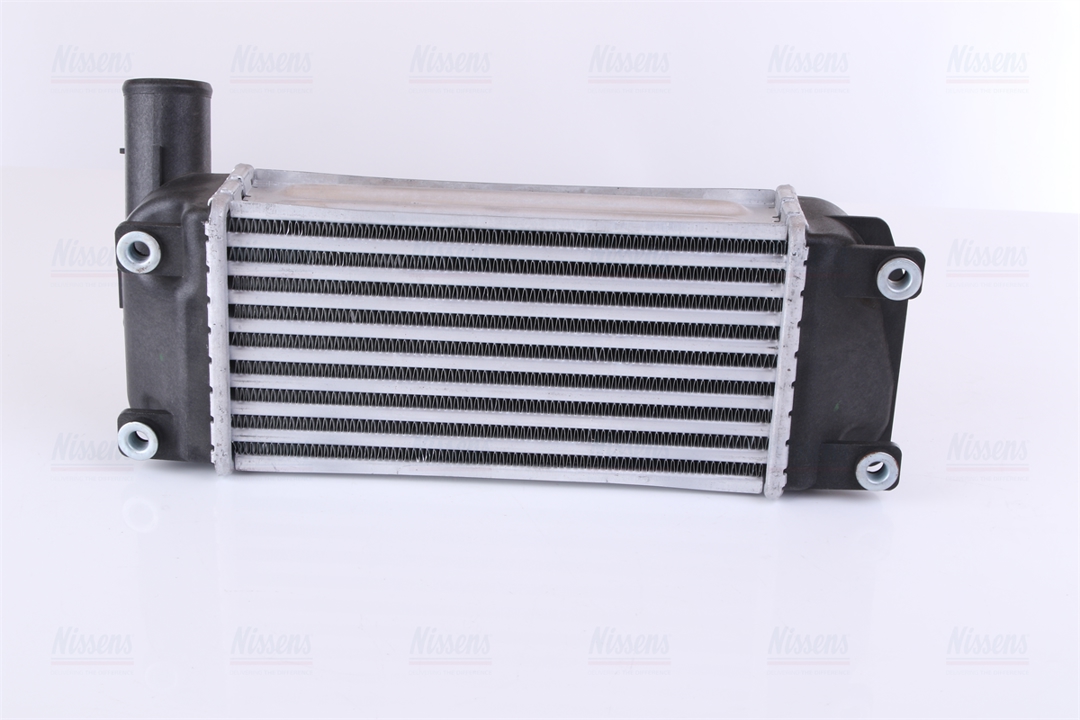 Intercooler, charger Nissens 96263