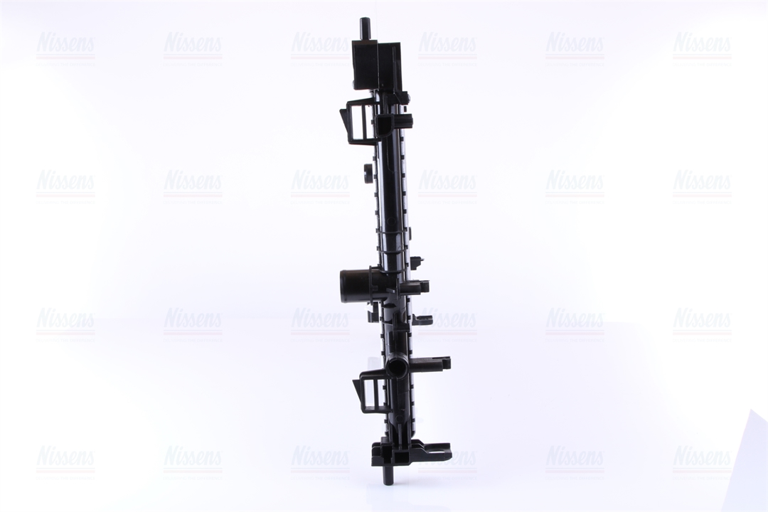 Engine cooling radiator Nissens 630783
