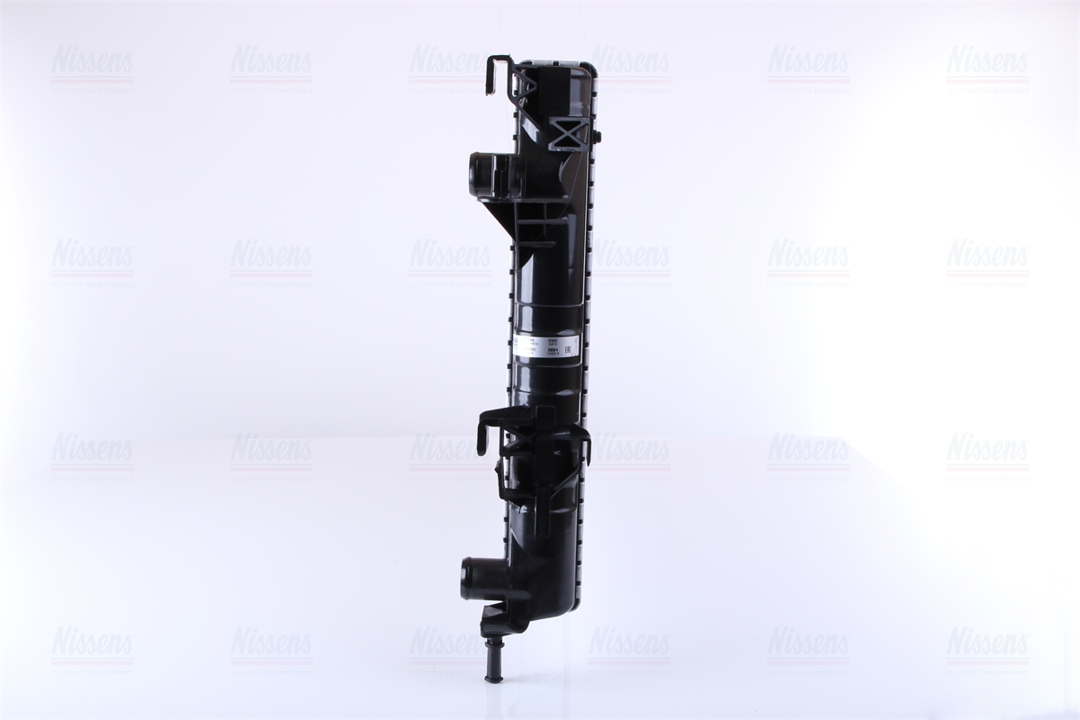 Engine cooling radiator Nissens 637666